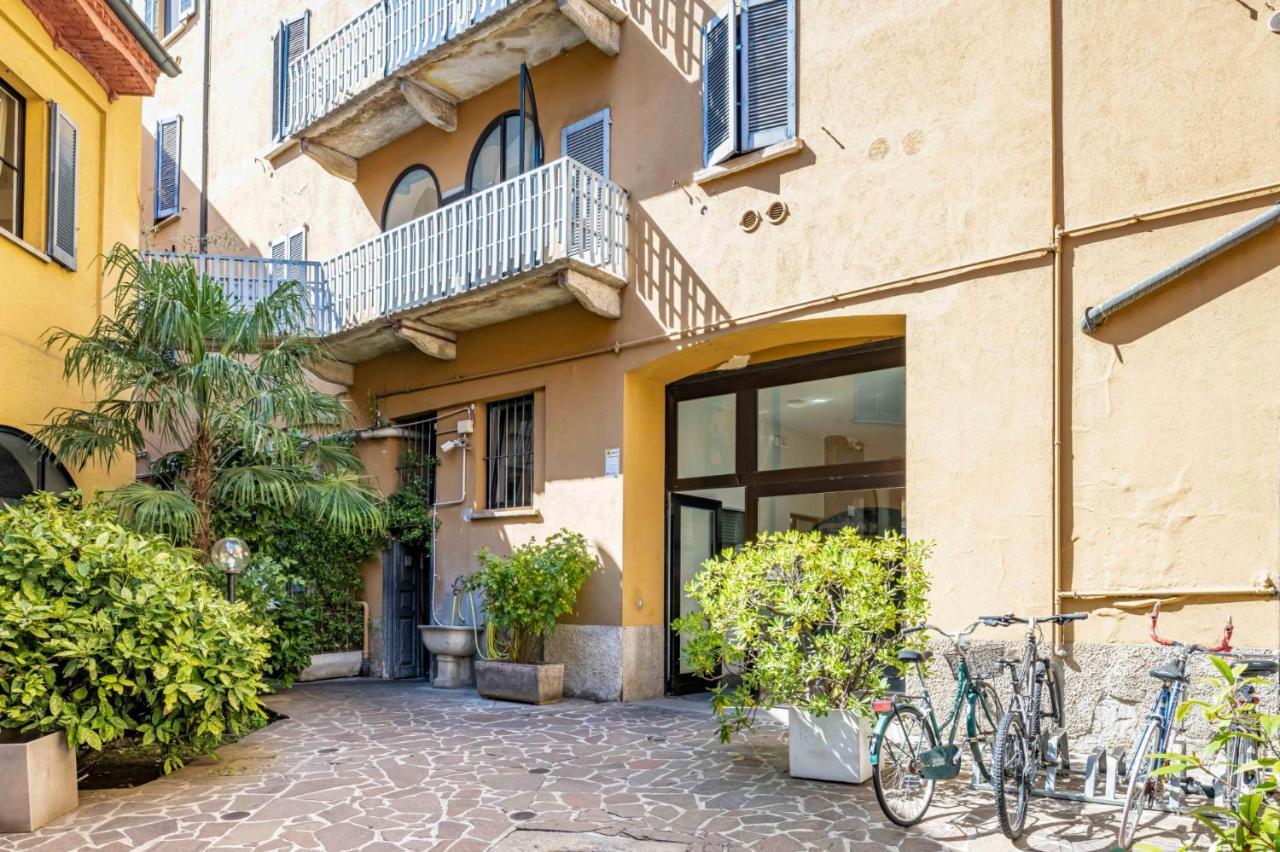 Easylife - Romantico Appartamento Sulla Darsena Милан Экстерьер фото